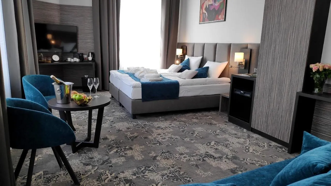 Hotel Estera Krakau 4*,